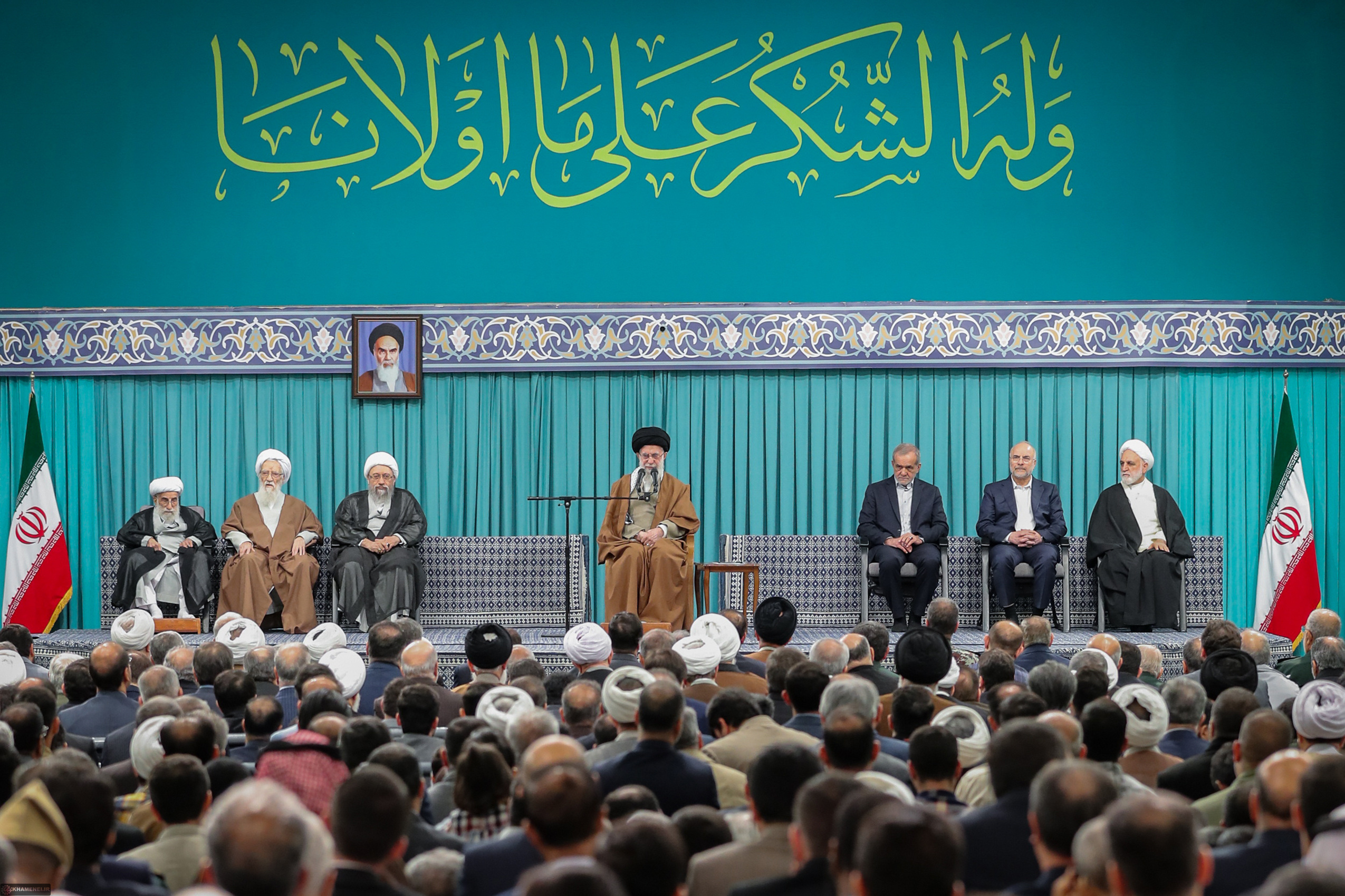 بیانات در دیدار مسئولان نظام و سفرای کشورهای اسلامی